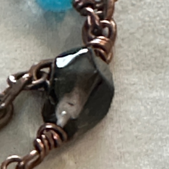 2/$15 Copper Blue & Brown stone/beaded “Sister” bracelet. Heart toggle clasp. - Picture 12 of 16
